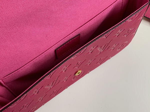 LVコピーウォレット角部分ディテール